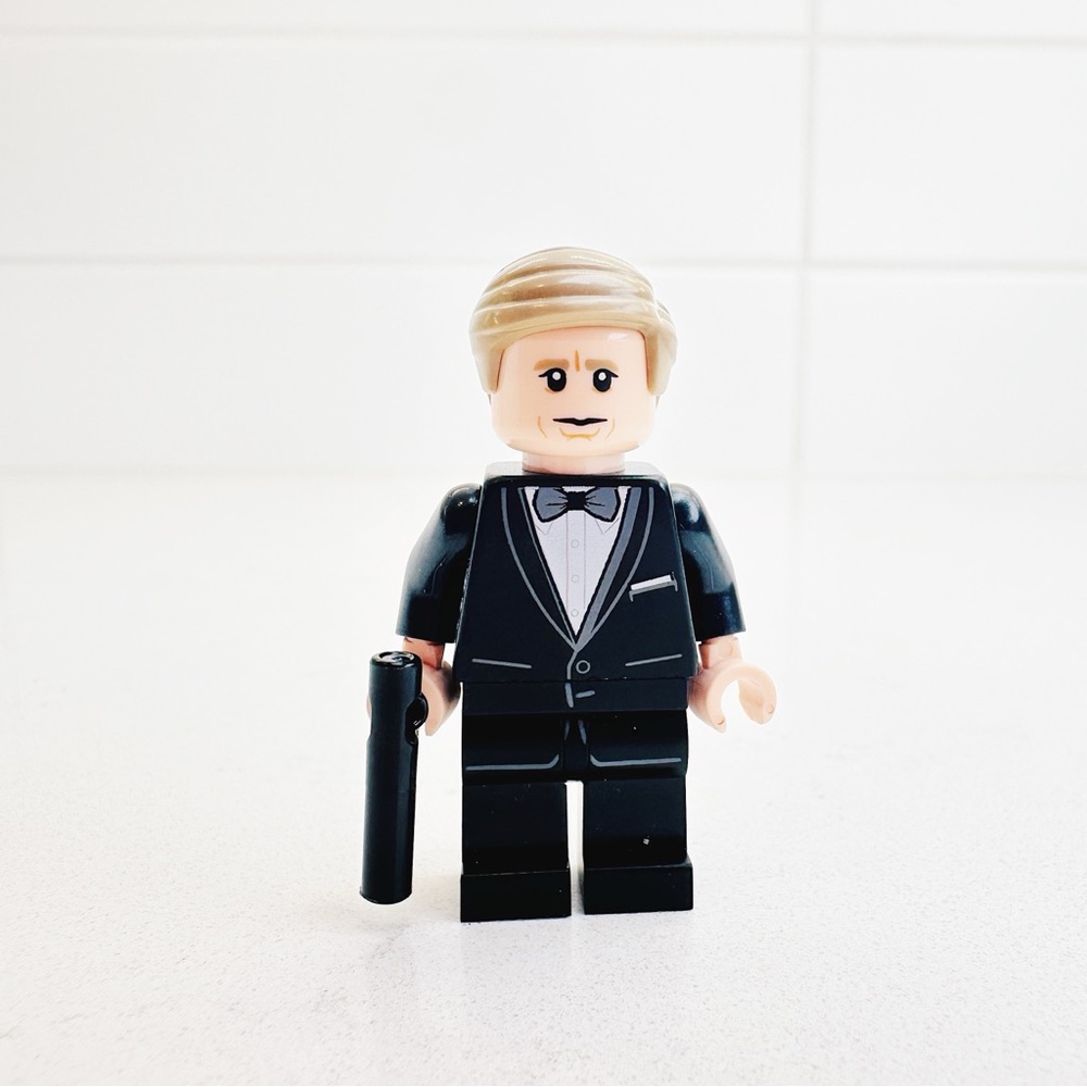 LEGO Minifig - Speed Champions - James Bond - Black Tuxedo (No Time To Die)